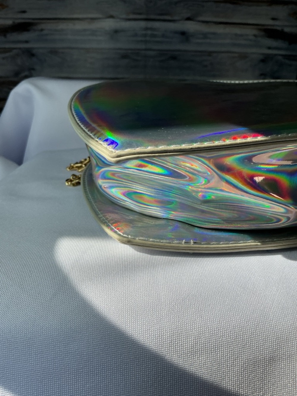 Heart Breaker Holographic Heart Crossbody Bag Gold Chain - Picture 7 of 7